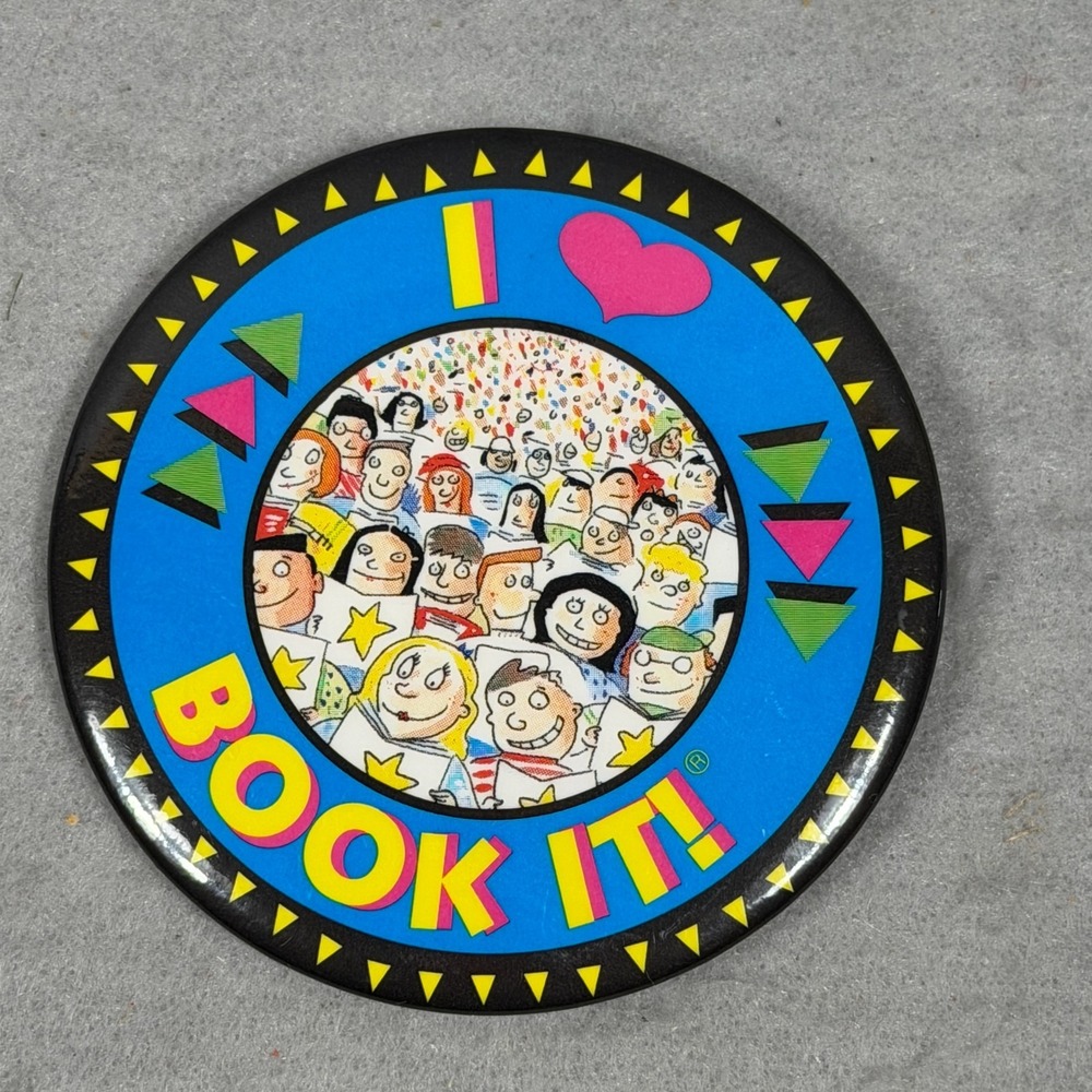 Vintage 1992 Pizza Hut BOOK IT! Reading Program Pinback Button I Love Book It
